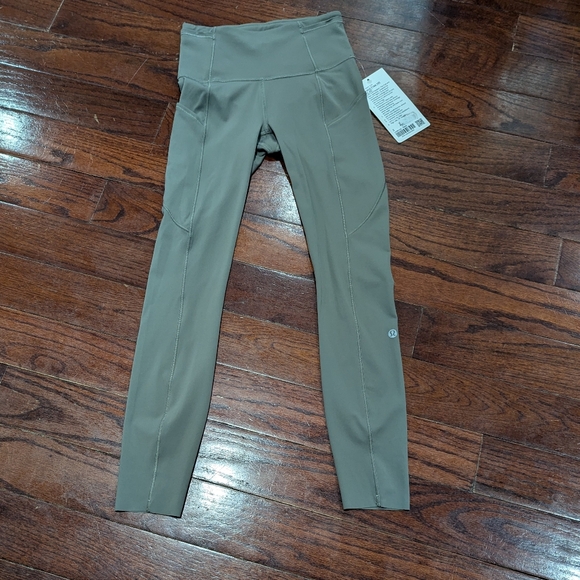 BNWT Lululemon Fast and Free High-Rise Tight 25" Carbon Dust - size 2 - Picture 6 of 10